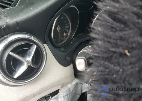 2019 Mercedes-Benz Cla 250 z USA, uszkodzony, nr VIN WDDSJ4EBXKN712681